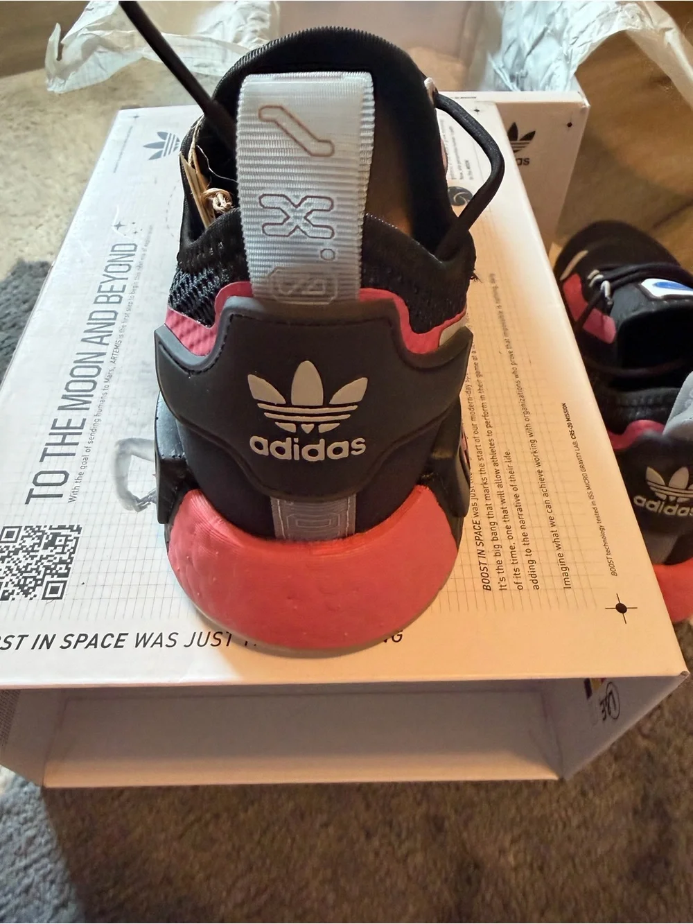 NWB Adidas NMD_R1 Spectoo 7.5